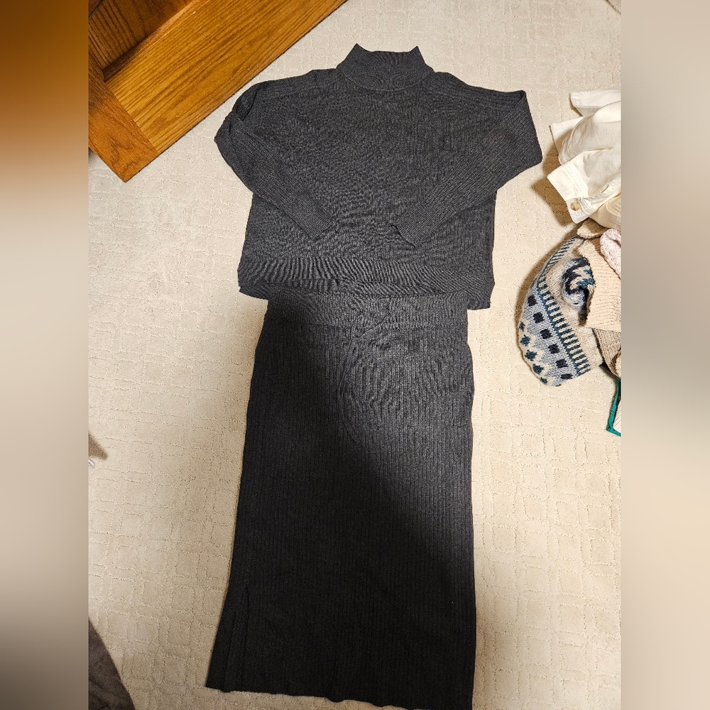 LOFT Gray Ribbed Knit Set